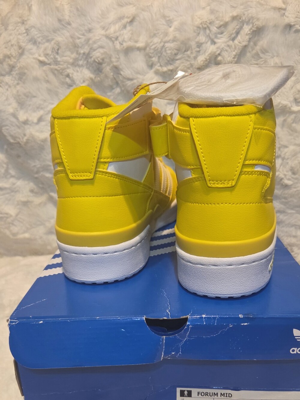 Size 10.5 - Adidas Forum Mid Yellow White GY5791  New In Box - Picture 3 of 11